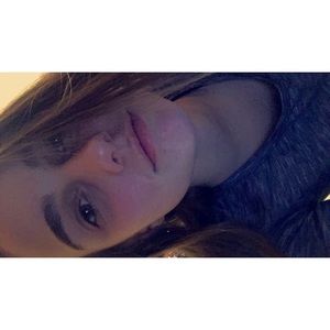 Meet your Posher, Hailey